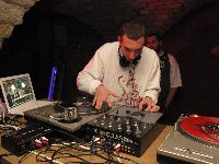 DJ Masta, Bounce et Youn's Soire hiphop lectro - 02/12/2010 - La Cour des Miracles  Besanon photo n9