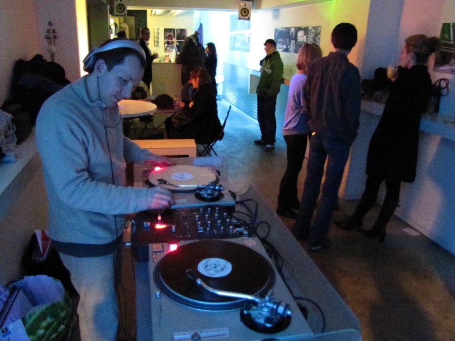 Dj Gao Gao - Vinyl Guérilla - Guest : Lisa Jones - 11/02/2011 - Bar le Cube à Besançon - Photo n8