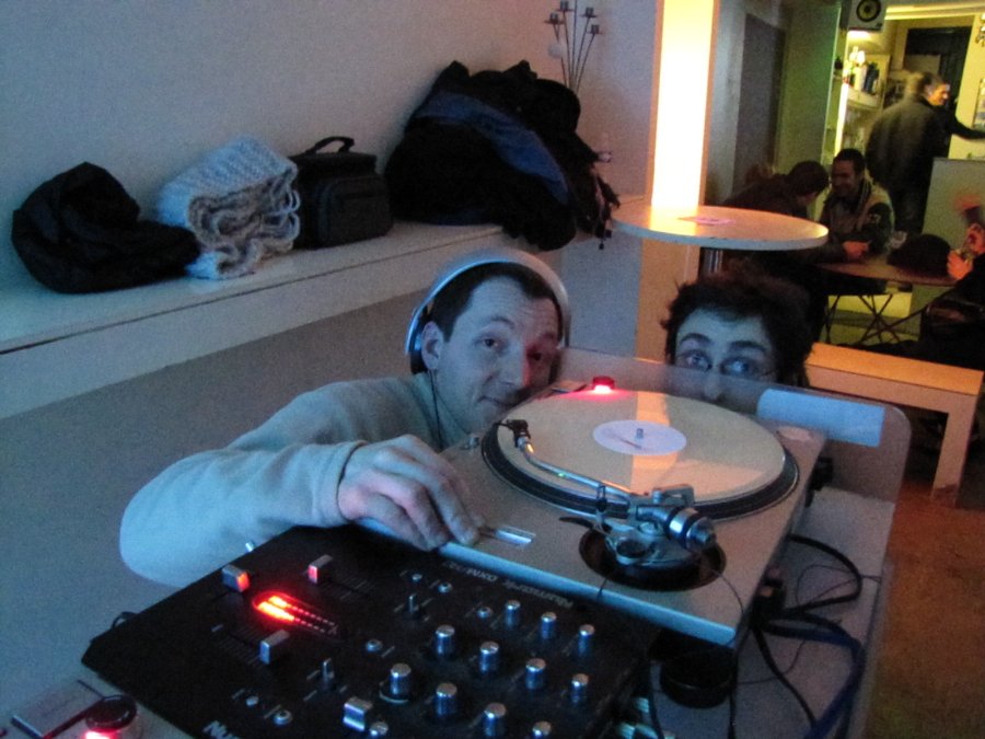 Dj Gao Gao - Vinyl Guérilla - Guest : Lisa Jones - 11/02/2011 - Bar le Cube à Besançon - Photo n9