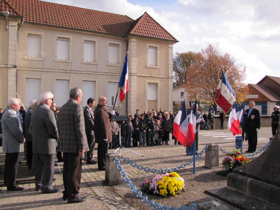11novembre1918 - Cérémonie du 11 novembre - 11/11/2010 - Boussières (25) - Photo n8