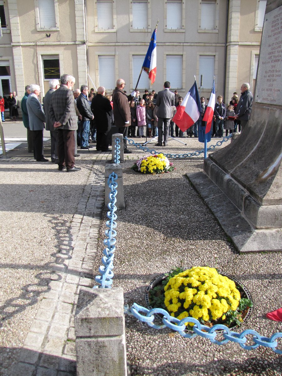 11novembre1918 - Cérémonie du 11 novembre - 11/11/2010 - Boussières (25) - Photo n21