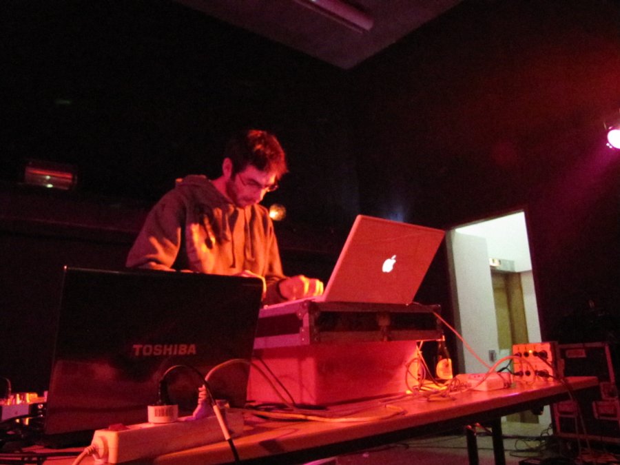 Lxir - Le Père Noël est un DJ - 11/12/2010 - Arc et Senans (25) - Photo n2