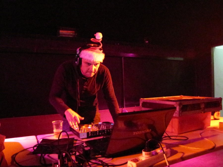 Silex - Le Père Noël est un DJ - 11/12/2010 - Arc et Senans (25) - Photo n2