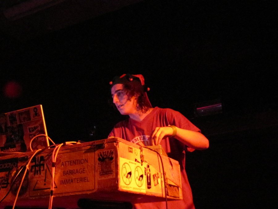 Tetra Hydro K - Le Père Noël est un DJ - 11/12/2010 - Arc et Senans (25) - Photo n7