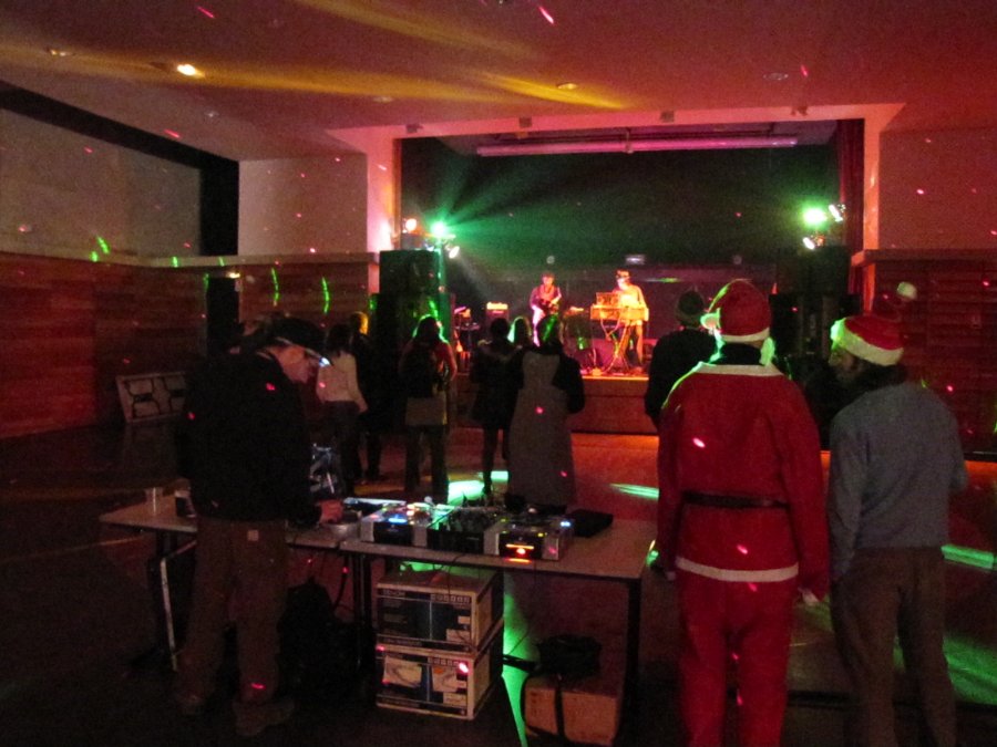 Tetra Hydro K - Le Père Noël est un DJ - 11/12/2010 - Arc et Senans (25) - Photo n11