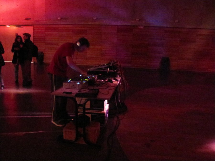 Tom Tom - Le Père Noël est un DJ - 11/12/2010 - Arc et Senans (25) - Photo n9
