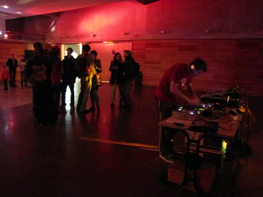 Tom Tom - Le Père Noël est un DJ - 11/12/2010 - Arc et Senans (25) - Photo n10