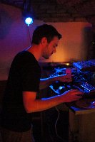 Som4tik Are You in Dub 2 - 12/03/2011 - La Cour des Miracles  Besanon photo n3