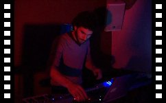EGO feat La vache qui mixe Are You in Dub 2 - 12/03/2011 - La Cour des Miracles  Besanon video n2