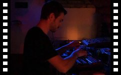 Som4tik Are You in Dub 2 - 12/03/2011 - La Cour des Miracles  Besanon video n1