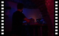 Som4tik Are You in Dub 2 - 12/03/2011 - La Cour des Miracles  Besanon video n6