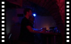 Som4tik Are You in Dub 2 - 12/03/2011 - La Cour des Miracles  Besanon video n7
