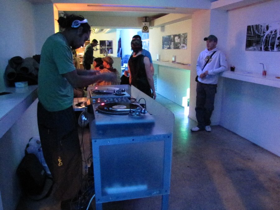 Madma - Vinyl Guérilla - 12/11/2010 - Le Cube à Besançon - Photo n4
