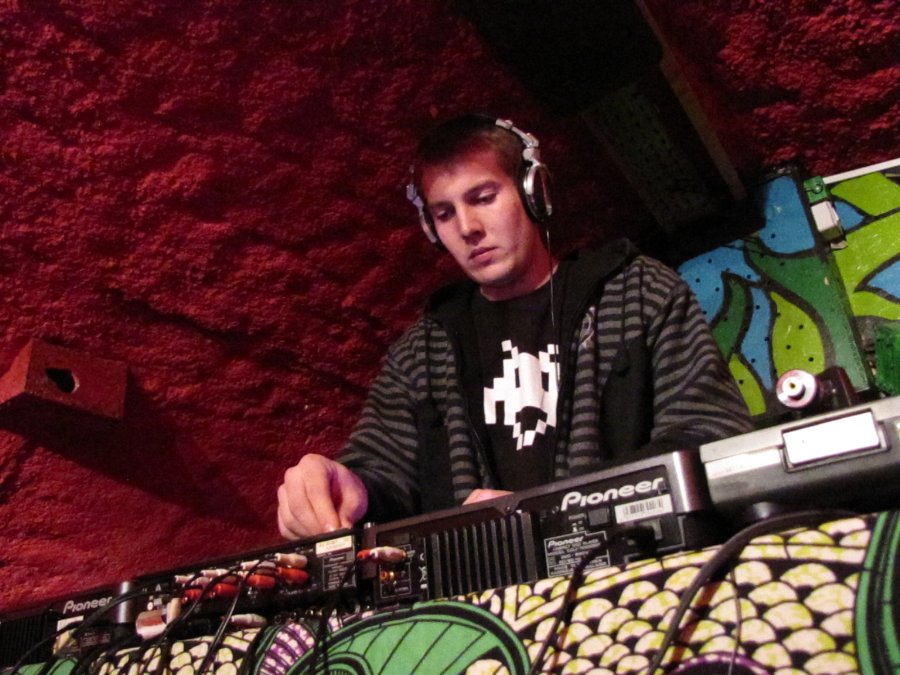 Minitek - Electronique Party - 13/01/2011 - Bar le Maquis à Besançon - Photo n3