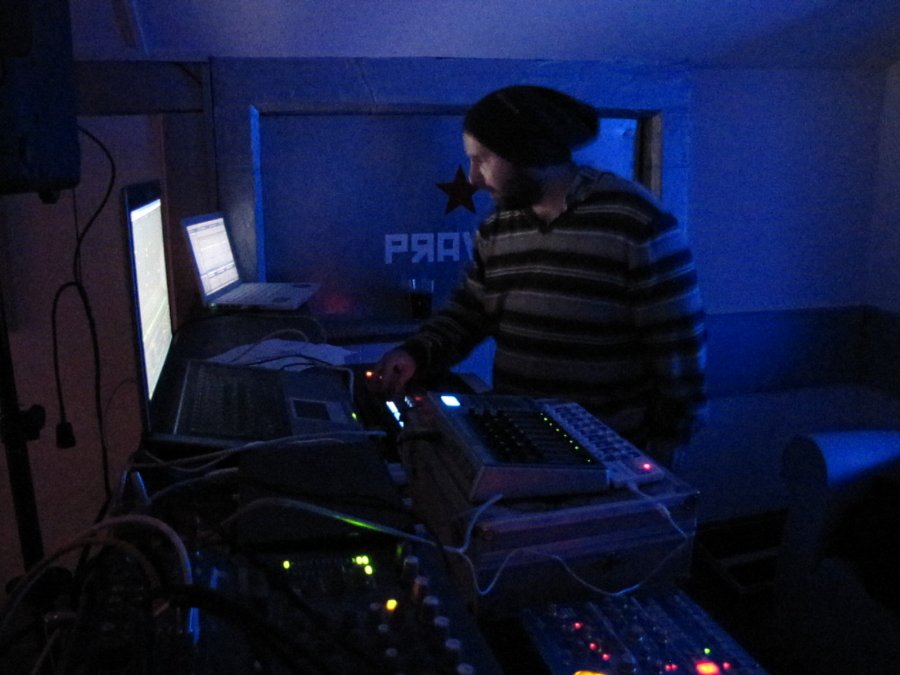 Corbo - Burn Da Boat - 17/02/2011 - La Pravda à Besançon - Photo n2
