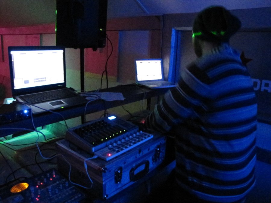 Corbo - Burn Da Boat - 17/02/2011 - La Pravda à Besançon - Photo n3