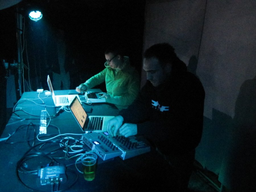 FLF et Mademoiselle Bulle - Festival Proj(ect) - 5ième édition - 17/11/2010 - Nancy / Maxéville (54) - Photo n8