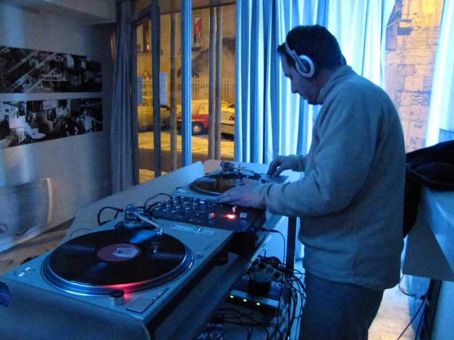 DJ Gao gao - Vinyl Guérilla - 17/12/2010 - Bar le Cube à Besançon - Photo n5