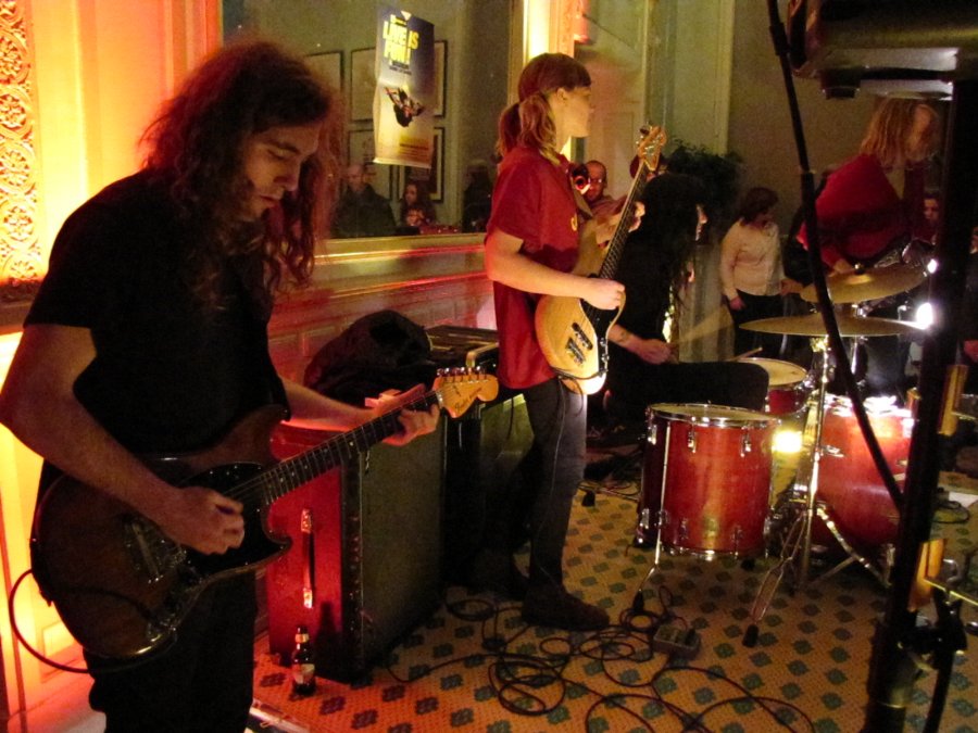 Ty Segall - GéNéRiQ Festival - Concert de Ty Segall - 18/12/2010 - Les Bains Douches à Besançon - Photo n5