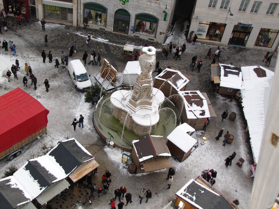 Photos le jour - Noël à Besançon - 18/12/2010 - Place de la révolution - Photo n21
