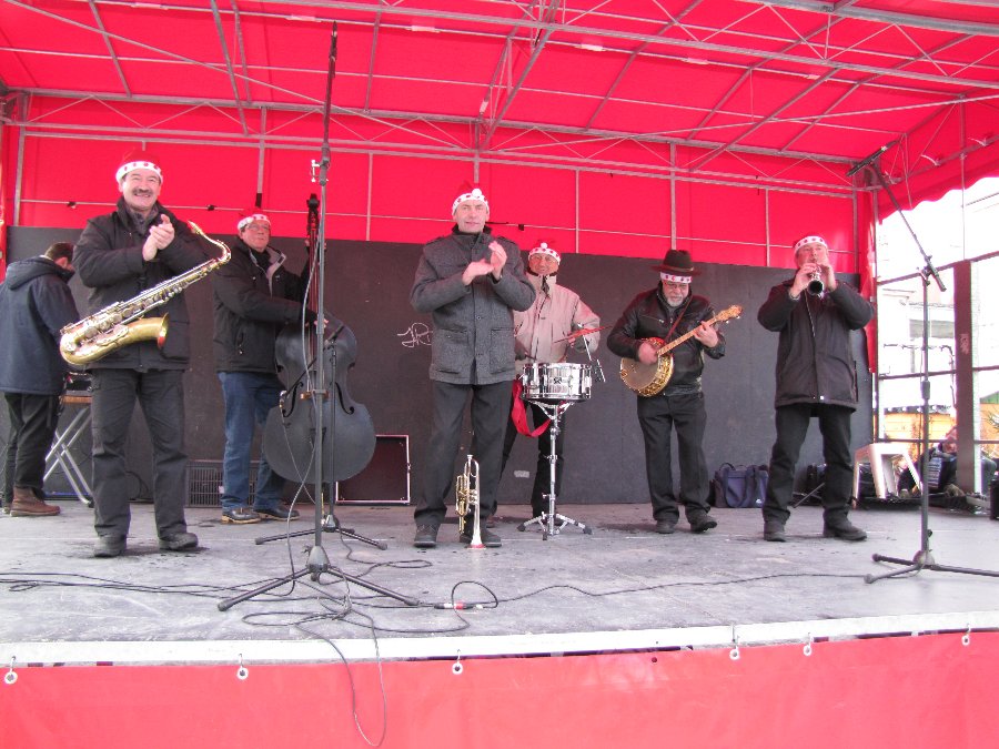 Photos le jour - Noël à Besançon - 18/12/2010 - Place de la révolution - Photo n36