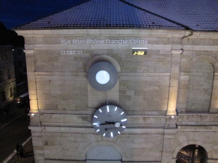 Photos le soir - Noël à Besançon - 18/12/2010 - Place de la révolution - Photo n6
