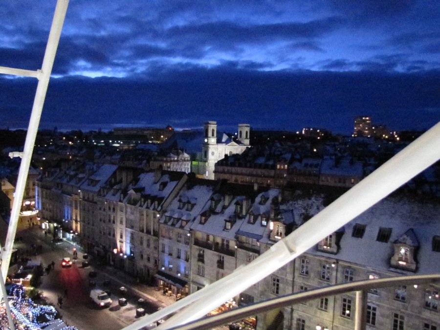Photos le soir - Noël à Besançon - 18/12/2010 - Place de la révolution - Photo n9