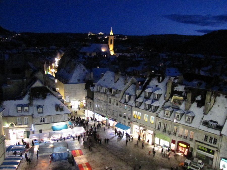 Photos le soir - Noël à Besançon - 18/12/2010 - Place de la révolution - Photo n10