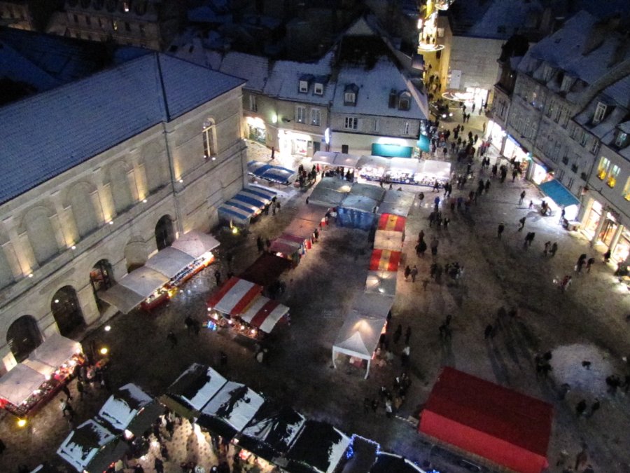 Photos le soir - Noël à Besançon - 18/12/2010 - Place de la révolution - Photo n15