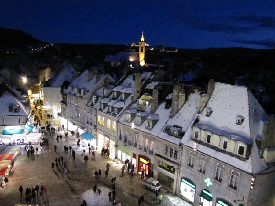 Photos le soir - Noël à Besançon - 18/12/2010 - Place de la révolution - Photo n19