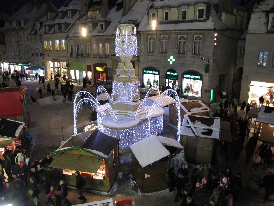Photos le soir - Noël à Besançon - 18/12/2010 - Place de la révolution - Photo n21