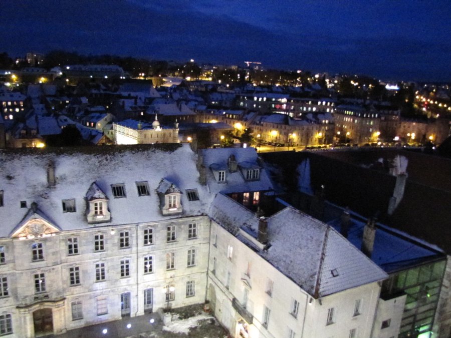 Photos le soir - Noël à Besançon - 18/12/2010 - Place de la révolution - Photo n23