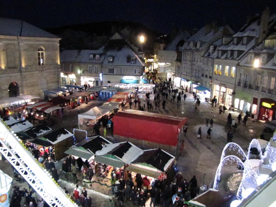 Photos le soir - Noël à Besançon - 18/12/2010 - Place de la révolution - Photo n28
