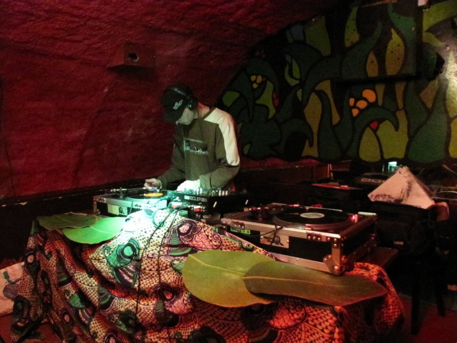 DJ Mëtël - I Play Vinyl - 21/10/2010 - Le Maquis à Besançon - Photo n1