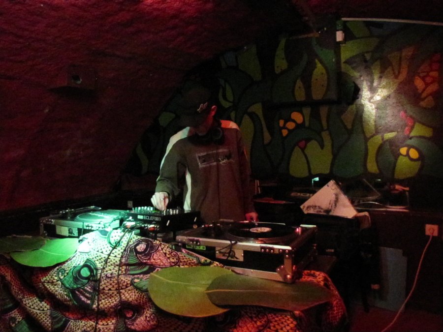 DJ Mëtël - I Play Vinyl - 21/10/2010 - Le Maquis à Besançon - Photo n3