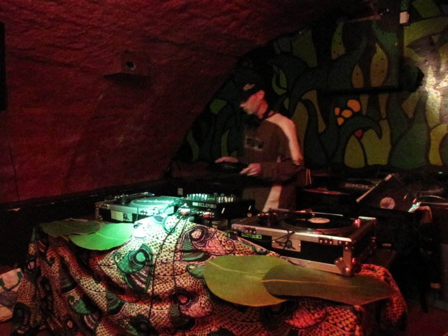 DJ Mëtël - I Play Vinyl - 21/10/2010 - Le Maquis à Besançon - Photo n4