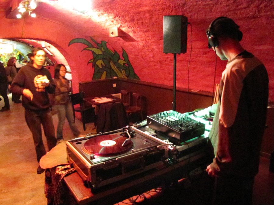 DJ Mëtël - I Play Vinyl - 21/10/2010 - Le Maquis à Besançon - Photo n5