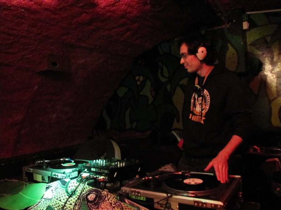 Funk AD - I Play Vinyl - 21/10/2010 - Le Maquis à Besançon - Photo n1