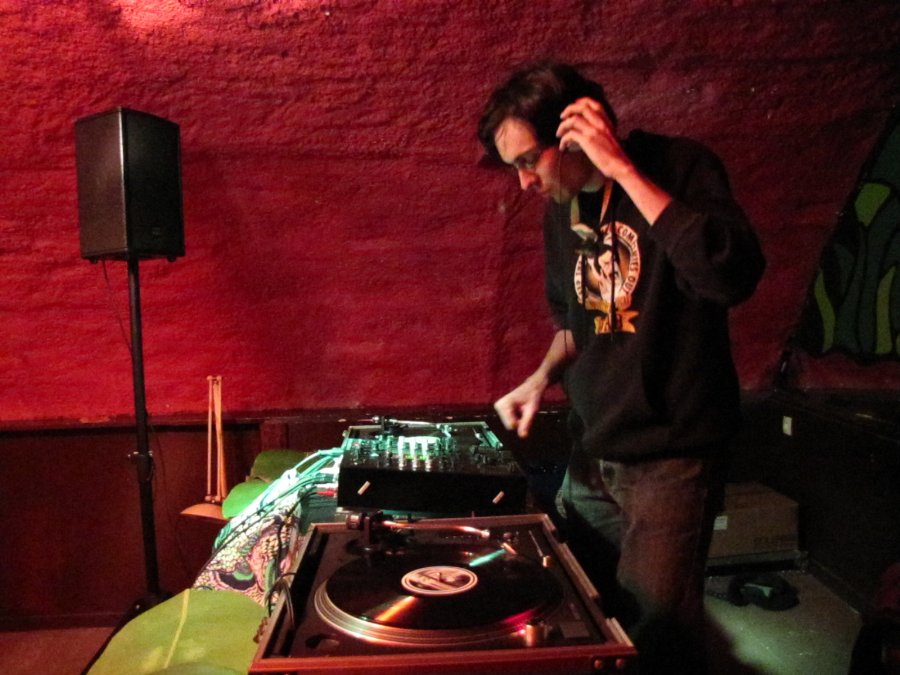 Funk AD - I Play Vinyl - 21/10/2010 - Le Maquis à Besançon - Photo n5