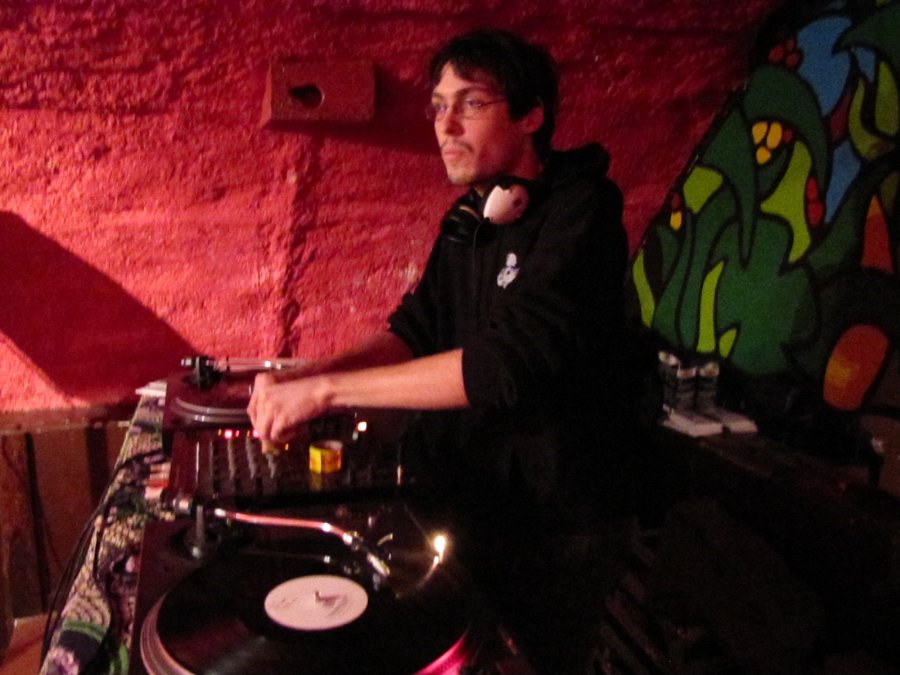 Funk AD - The Vinyl Guérilla - 22/01/2011 - Bar le Maquis - Photo n2