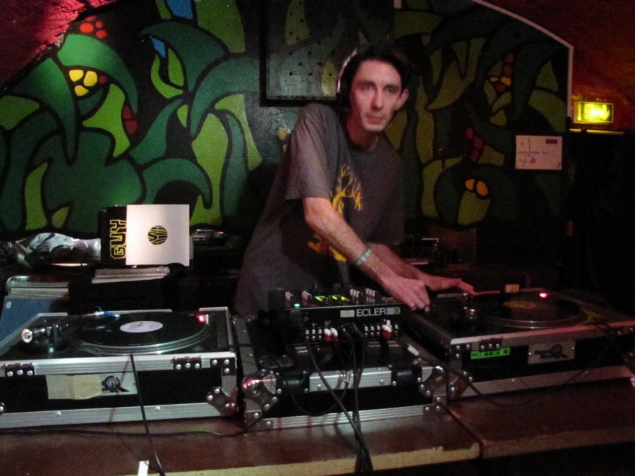 DJ Boyd-Goosman - I Play Vinyl - 23/12/2010 - Bar le Maquis à Besançon - Photo n6