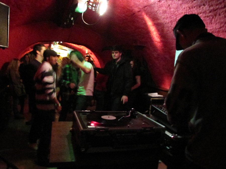 DJ Mëtël - I Play Vinyl - 23/12/2010 - Bar le Maquis à Besançon - Photo n5