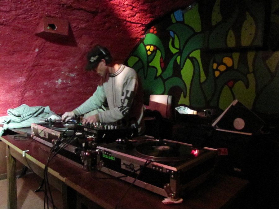 DJ Mëtël - I Play Vinyl - 23/12/2010 - Bar le Maquis à Besançon - Photo n8