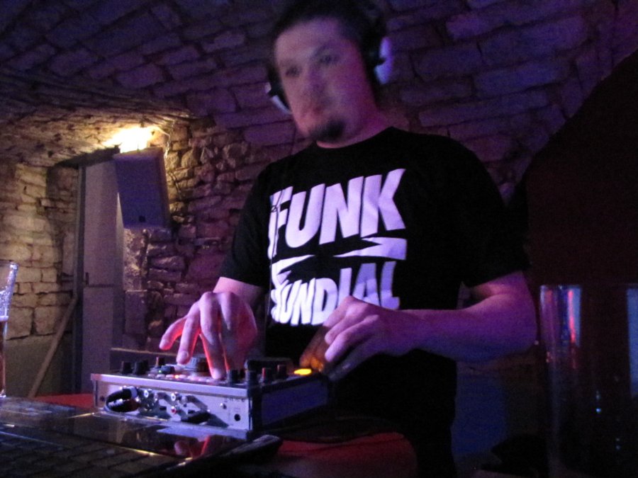 Rob Da Noise - Favela On Blast - 25/02/2011 - La Cour des Miracles à Besançon - Photo n4